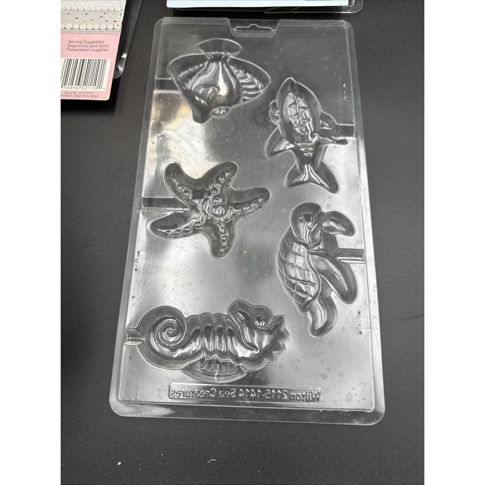 LOT 4 Wilton Plastic Candy Mold Chocolate Mold Birthday Seashells Sea Turtle Wed